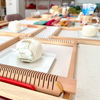 Weaving & Wine - Wall Hanging weben für Anfänger:innen Sa, 15.03 von 19.00 - 22.00 Uhr